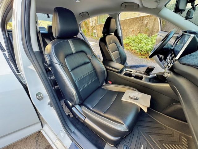 Nissan Sentra  第25張相片