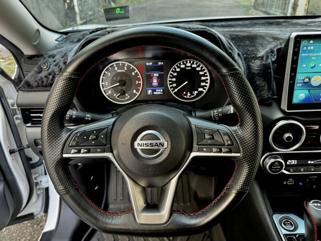 Nissan Sentra  第31張相片