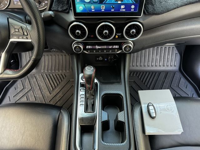 Nissan Sentra  第35張相片