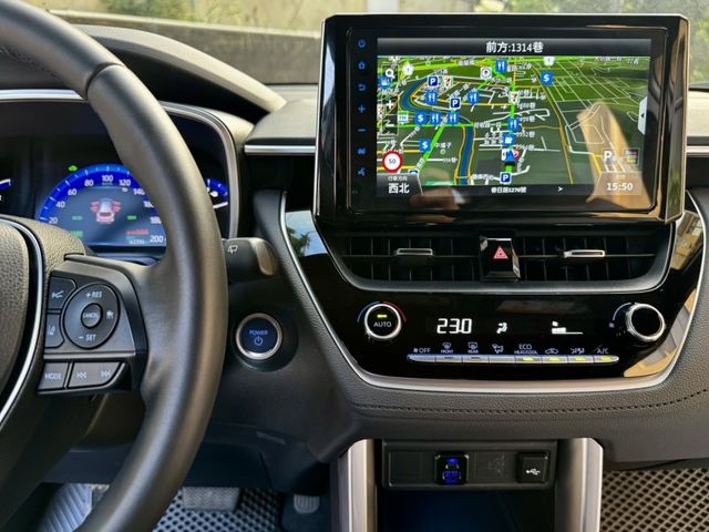 Toyota Cross  第1張相片