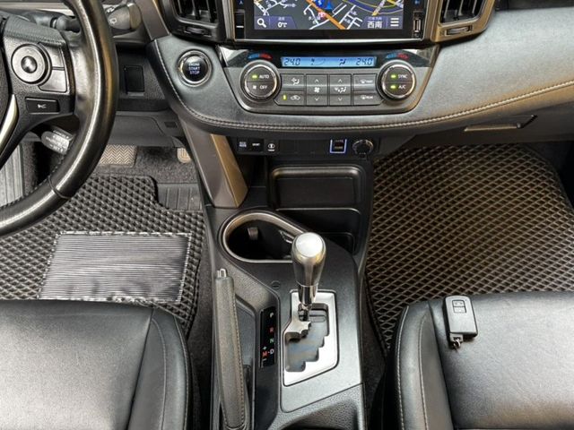 Toyota RAV4  第3張相片