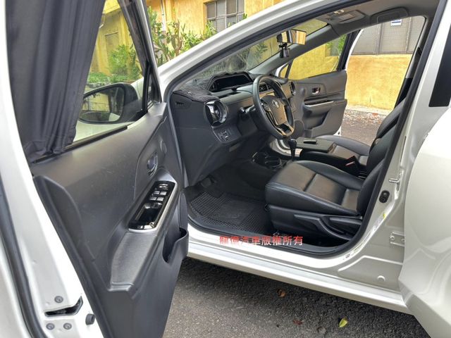 Toyota Prius  第9張相片