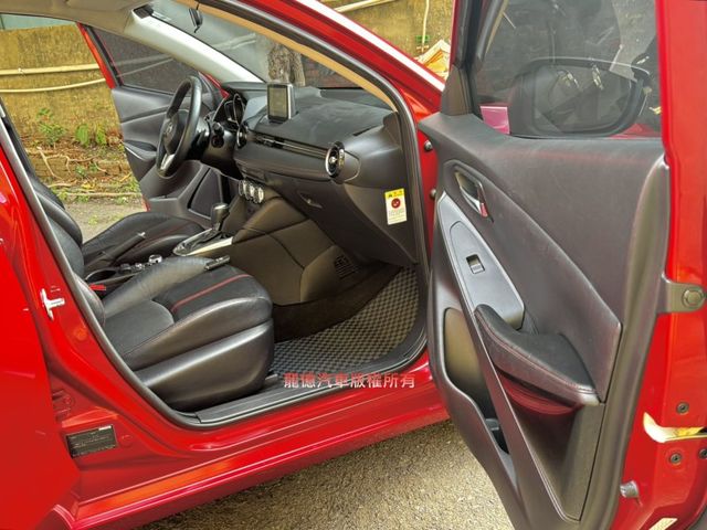 Mazda Mazda2  第12張相片