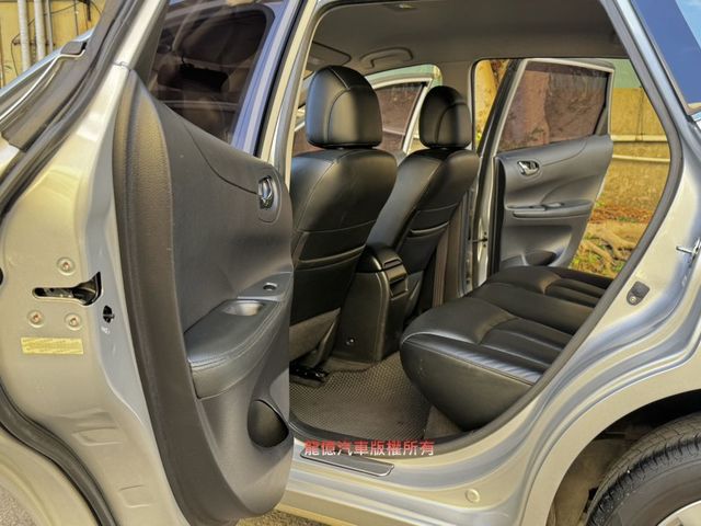 Nissan Tiida  第9張相片