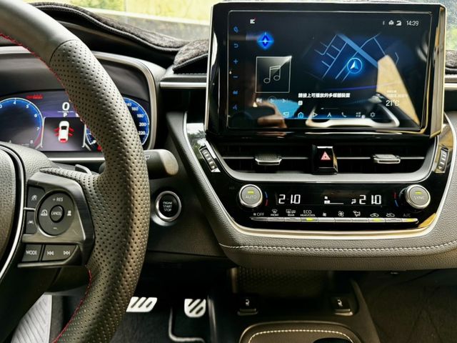 Toyota Auris  第20張相片