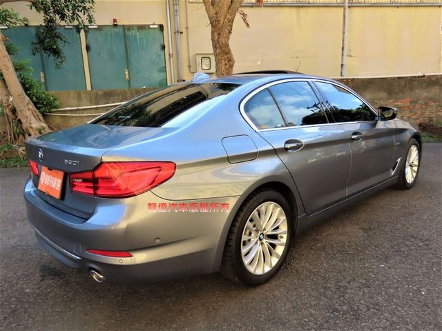 BMW/ 寶馬 530i Luxury  第5張相片