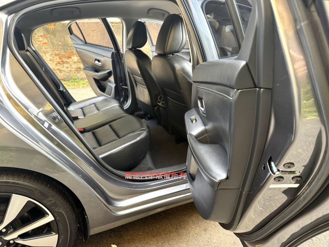 Nissan Sentra  第11張相片