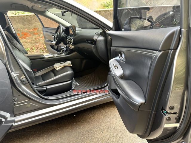 Nissan Sentra  第12張相片