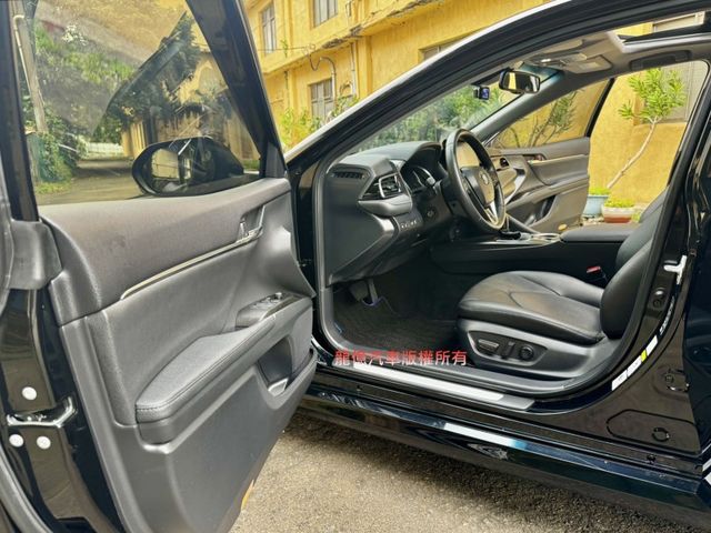 Toyota Camry  第8張相片