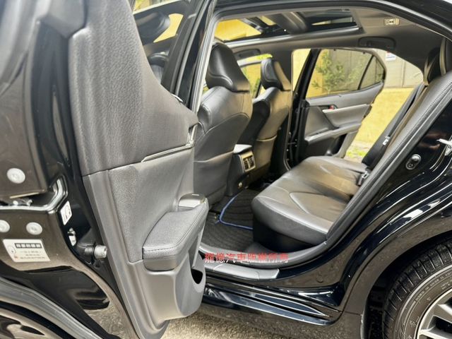 Toyota Camry  第9張相片