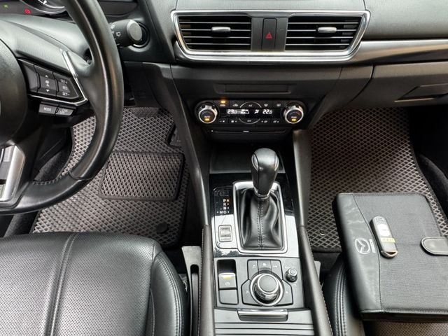 Mazda Mazda3  第1張相片