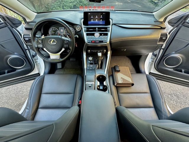 Lexus NX  第6張相片