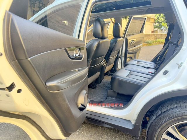 Nissan X-Trail  第9張相片