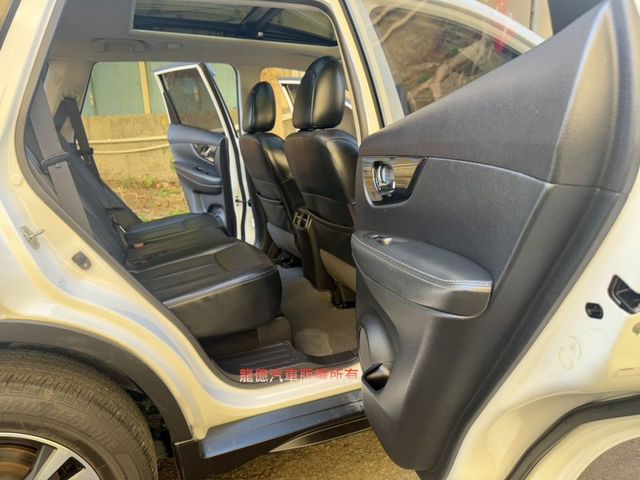 Nissan X-Trail  第11張相片