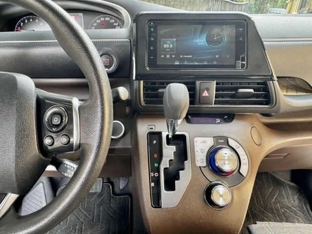 Toyota SIENTA  第19張相片