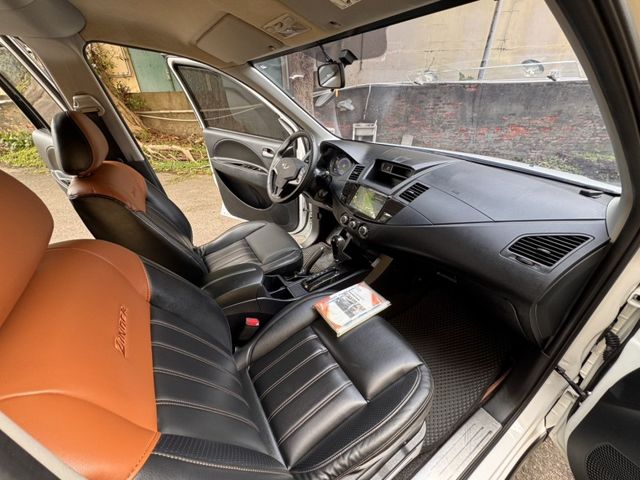 Mitsubishi Zinger  第1張相片