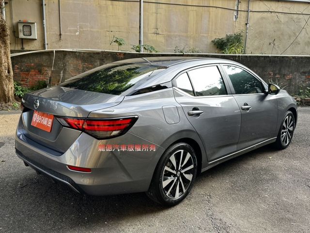 Nissan Sentra  第5張相片