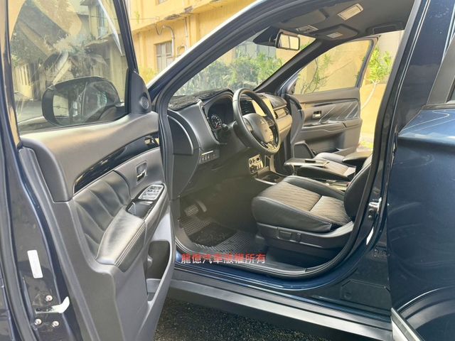 Mitsubishi Outlander  第8張相片