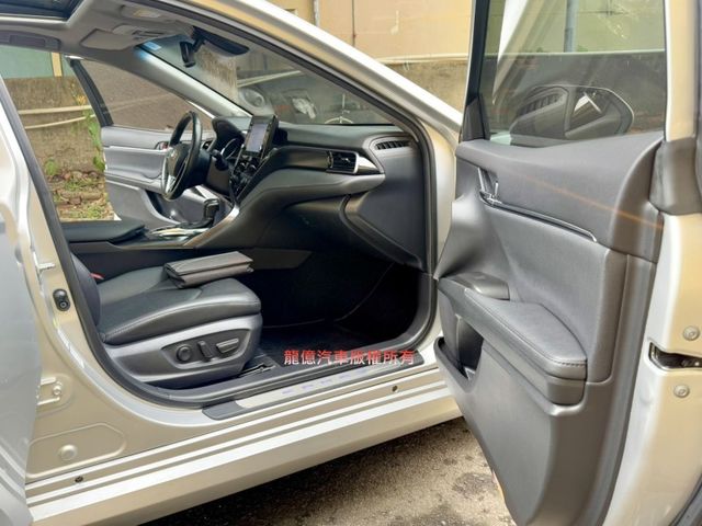 Toyota Camry  第12張相片