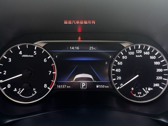 Nissan Sentra  第7張相片