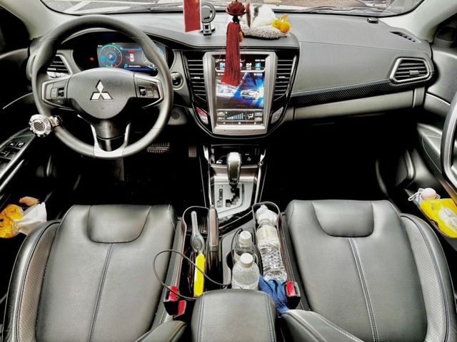 Mitsubishi Lancer  第8張相片