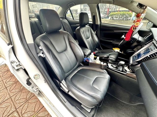 Mitsubishi Lancer  第14張相片