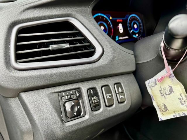 Mitsubishi Lancer  第15張相片