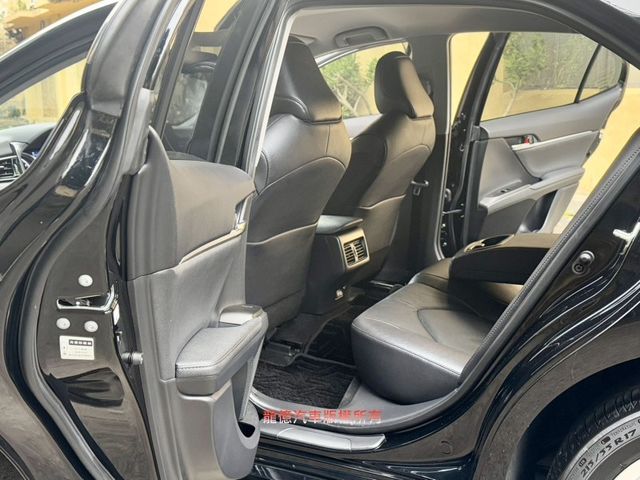 Toyota Camry  第9張相片
