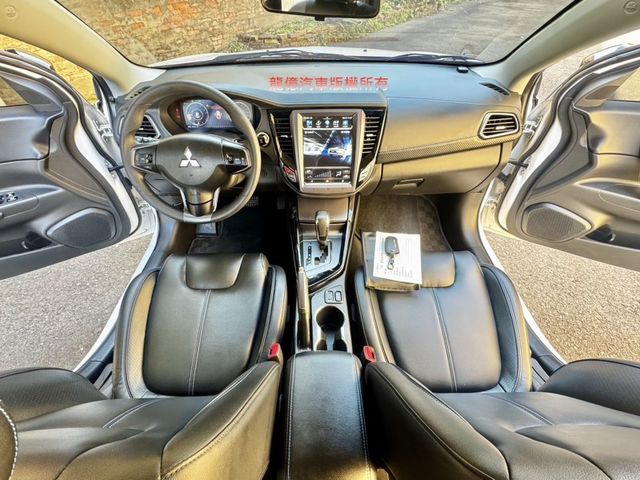 Mitsubishi Grand Lancer  第6張相片