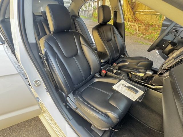 Mitsubishi Grand Lancer  第16張相片