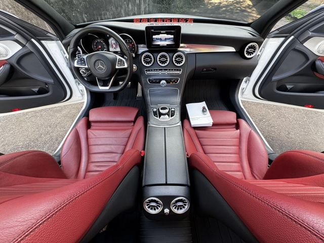 Mercedes-Benz/賓士 C300  第6張相片