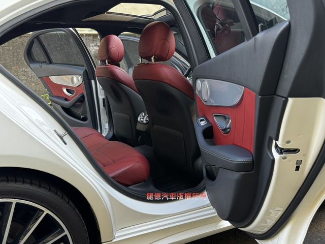 Mercedes-Benz/賓士 C300  第11張相片