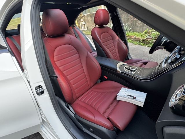 Mercedes-Benz/賓士 C300  第16張相片