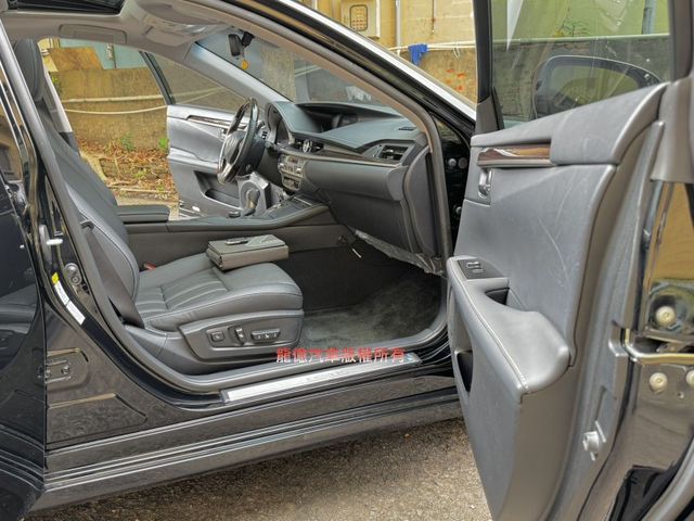 Lexus ES  第12張相片