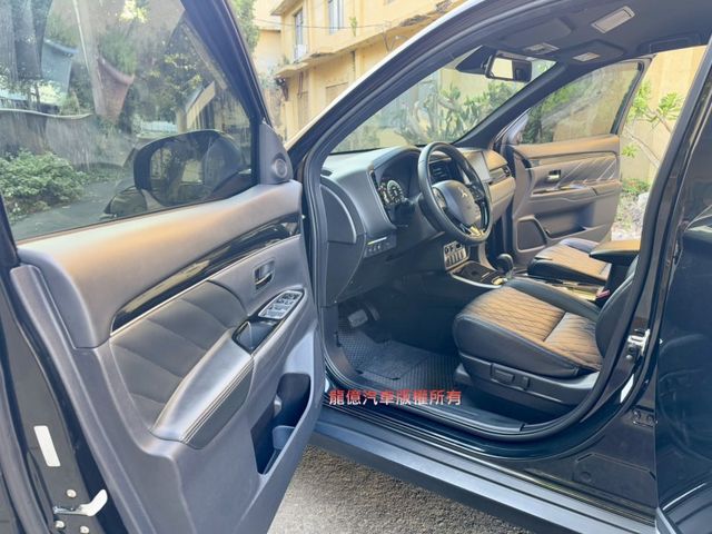 Mitsubishi Outlander  第9張相片