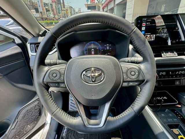 Toyota RAV4  第1張相片