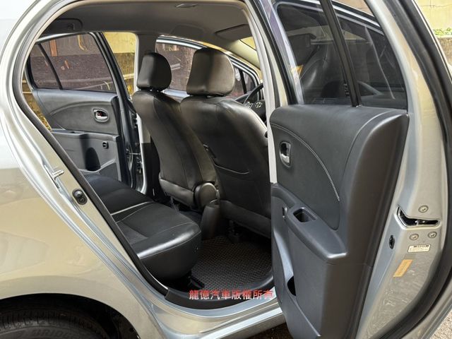Toyota Yaris  第11張相片