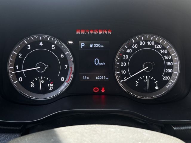 全車原鈑件雙色GLB版22年式盲點車偏煞停6安IKEY循跡環景導航Carplay  第7張相片