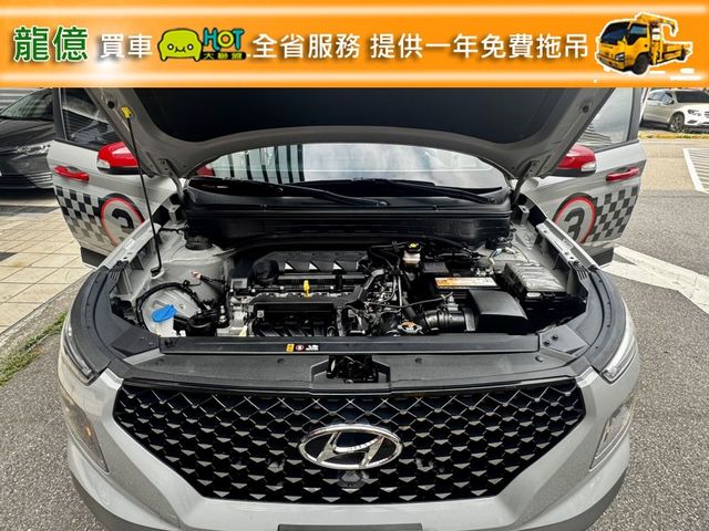 全車原鈑件雙色GLB版22年式盲點車偏煞停6安IKEY循跡環景導航Carplay  第13張相片