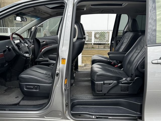 全車原鈑件豪華版15年循跡9安定速isofix影音雙電滑門電尾門雙天窗僅跑14萬  第9張相片