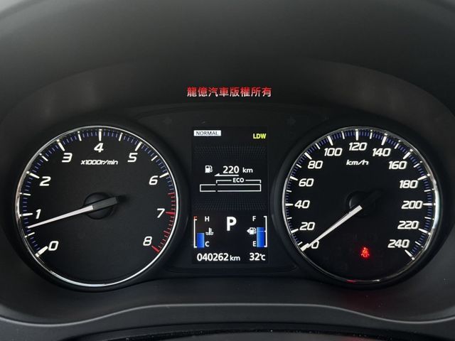 全車原鈑件4WD旗艦版23年式自動跟車盲點車偏煞停7安循跡IKEY電子手煞電尾門  第7張相片