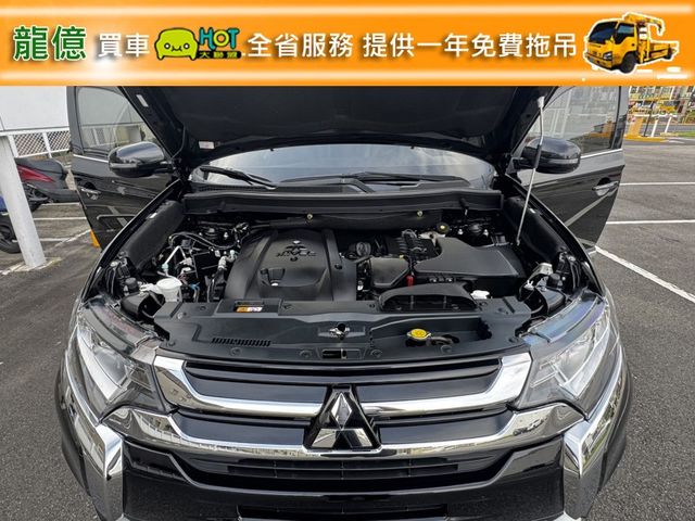 全車原鈑件4WD旗艦版23年式自動跟車盲點車偏煞停7安循跡IKEY電子手煞電尾門  第13張相片