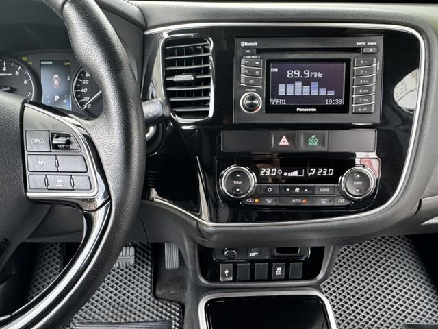全車原鈑件4WD旗艦版23年式自動跟車盲點車偏煞停7安循跡IKEY電子手煞電尾門  第20張相片