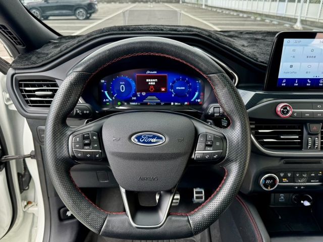 全車原版件運動版22年式250匹自動跟車盲點車偏數位儀表循跡電動椅抬頭全景天窗  第19張相片