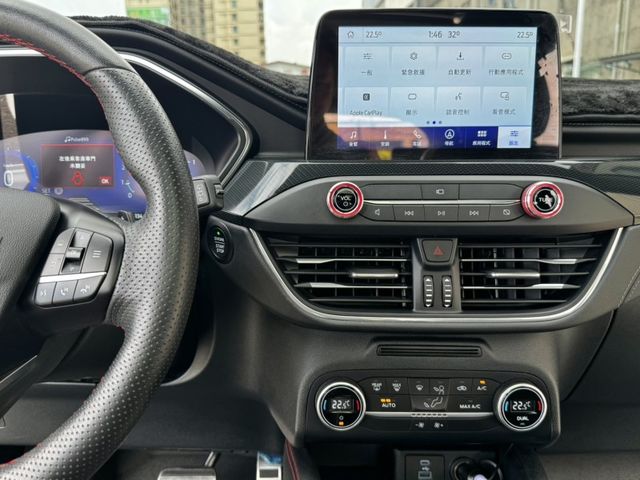 全車原版件運動版22年式250匹自動跟車盲點車偏數位儀表循跡電動椅抬頭全景天窗  第20張相片