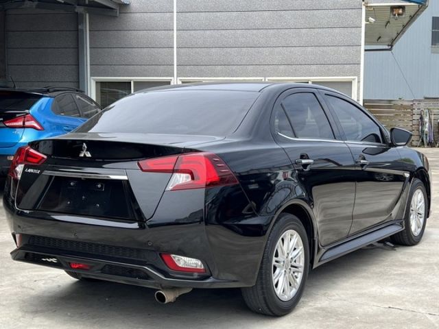 Mitsubishi Lancer  第2張相片
