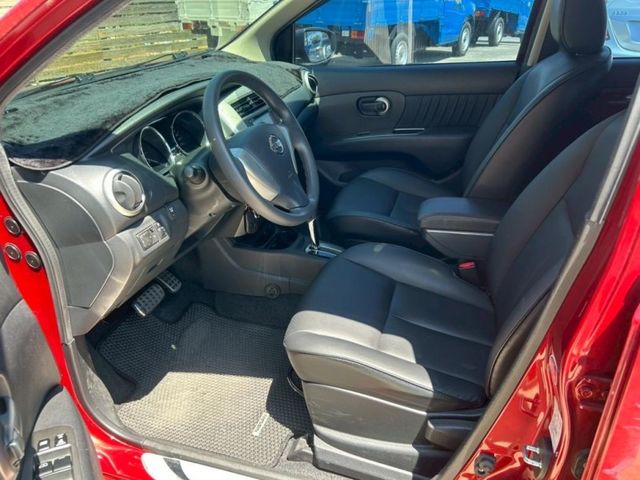 Nissan Livina  第1張相片