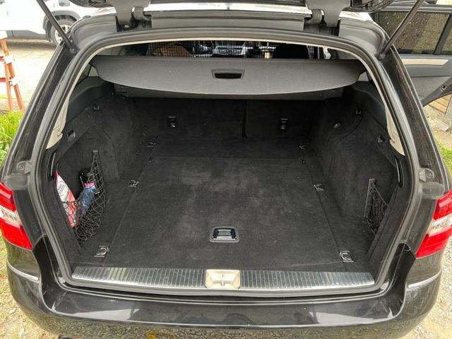 Mercedes-Benz/賓士 E-CLASS  第8張相片
