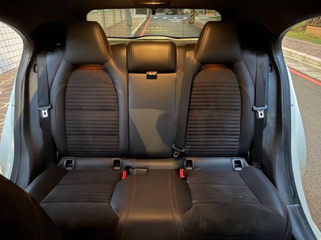 Mercedes-Benz/賓士 A-CLASS  第10張相片