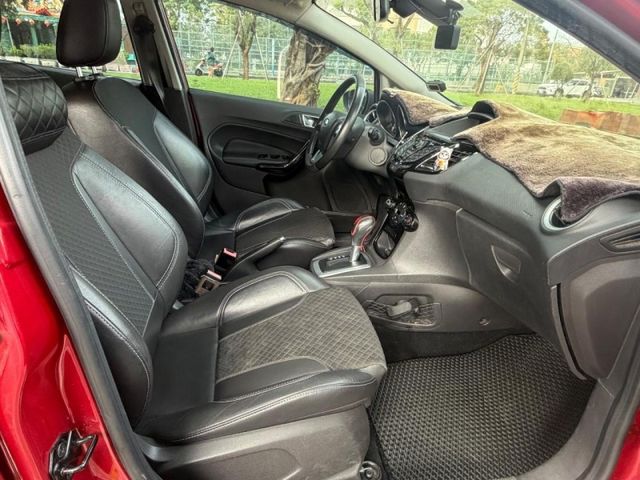 Ford/福特 Fiesta  第7張相片